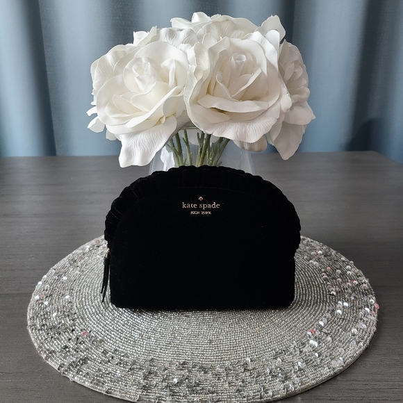 NWOT - Kate Spade Large Cosmetic Case 💄 - Picture 2 of 13
